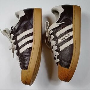 VTG, 2005 Classic Retro Adidas Chocolate Brown and Cream Sneakers Size 9.5US